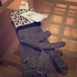 Michael Kors gloves